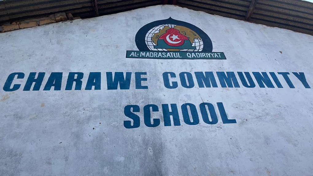 Ein Platz zum Lernen – Neue Schulmöbel für die Charawe Community School